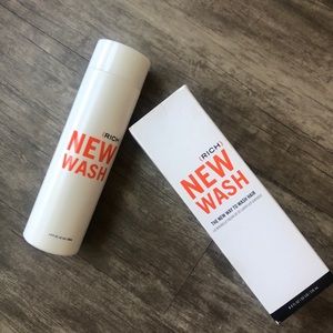 New Wash 8 Oz Rich Shampoo